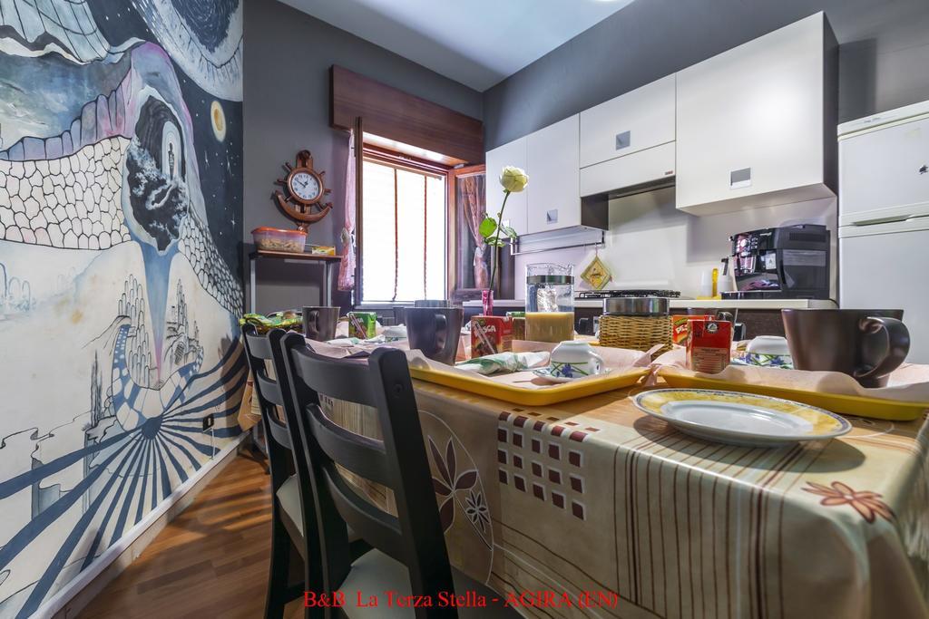 Casa Albergo La Terza Stella Agira Экстерьер фото